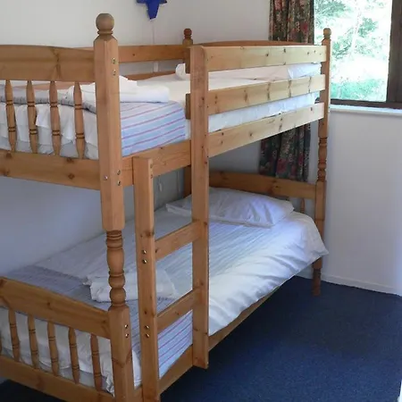 Wringford Cottages Otel 3*